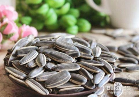 瓜哥教你吃瓜子视频,瓜哥带你轻松解锁吃瓜子的正确姿势