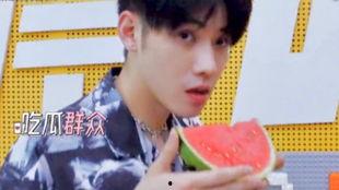 无敌帅哥吃瓜视频在线观看,揭秘娱乐圈幕后故事